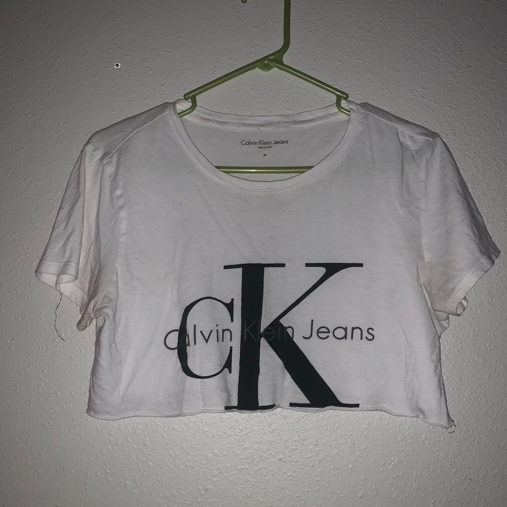 CK CROPPED TEE